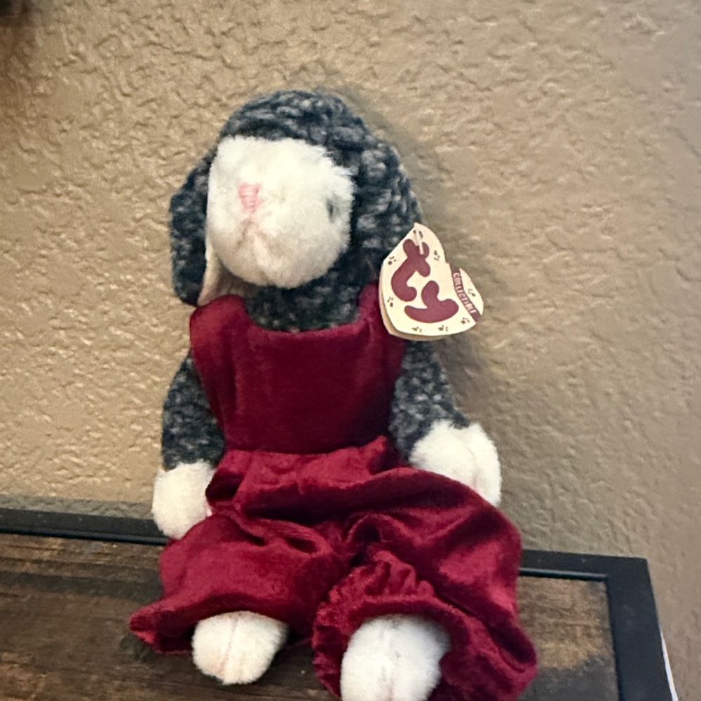 Ty Plush Lamb, Lilly